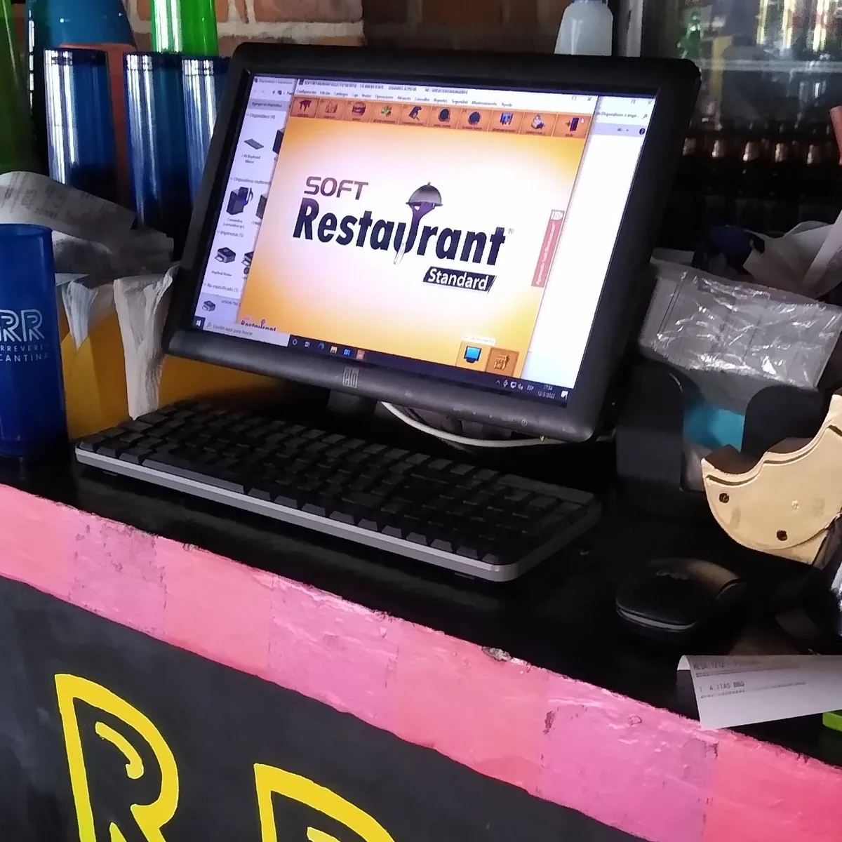 Punto de venta con pantalla táctil ELO y Soft Restaurant en una cervecería de Tlaquepaque